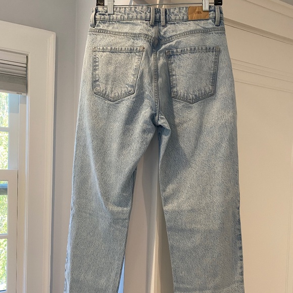 Zara amid Rise Straight Leg Jean - Picture 3 of 4